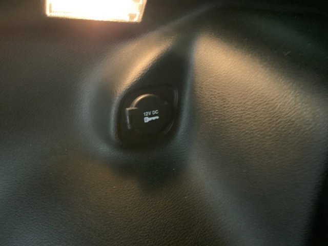 Used 2019 Jeep Cherokee Limited image 33