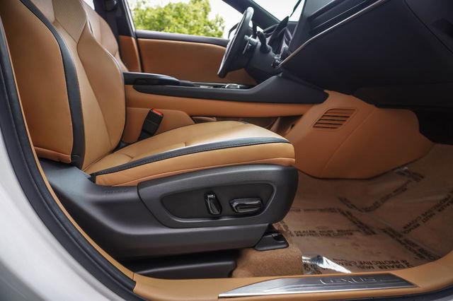 Certified 2023 Lexus RZ 450e Premium AWD/4WD image 23