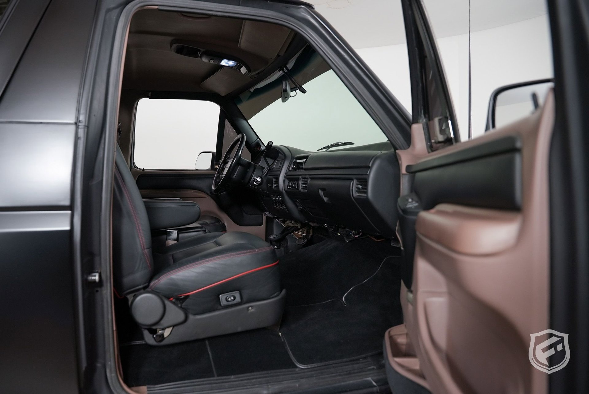 Used 1996 Ford Bronco Eddie Bauer image 30