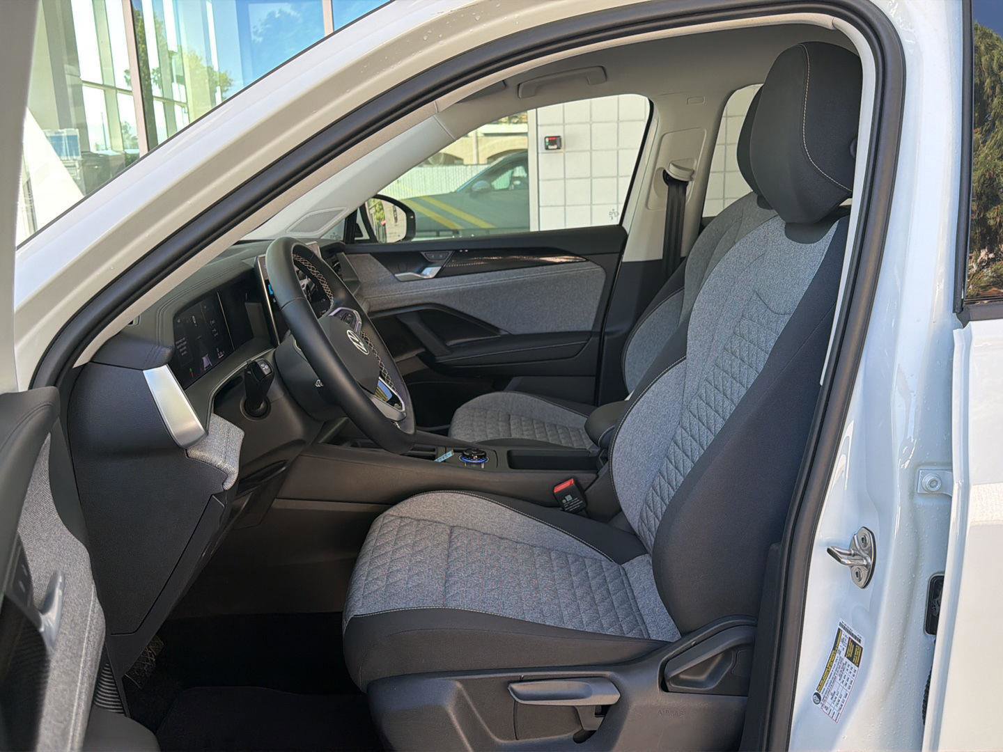 Used 2025 Volkswagen Tiguan S image 14