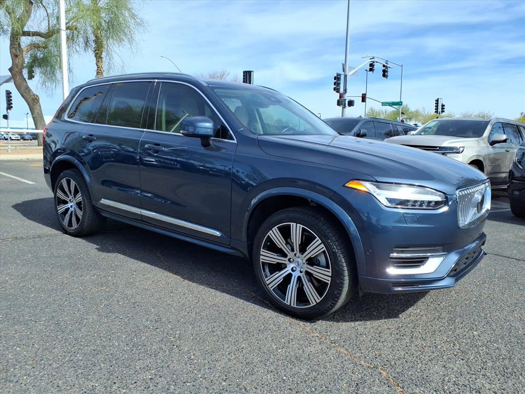 Used 2025 Volvo XC90 T8 Plus w/ Protection Package Premier image 3