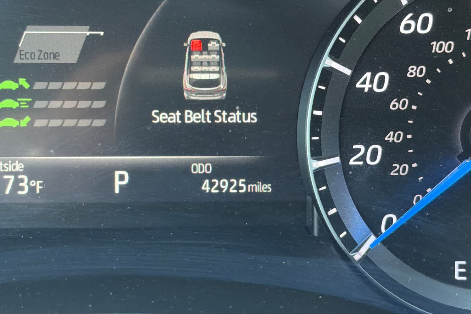 Used 2020 Toyota Highlander XLE AWD/4WD image 29