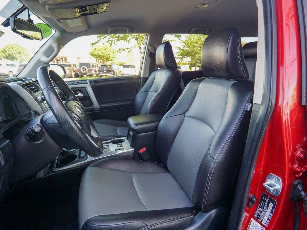 Used 2018 Toyota 4Runner SR5 Premium AWD/4WD image 18