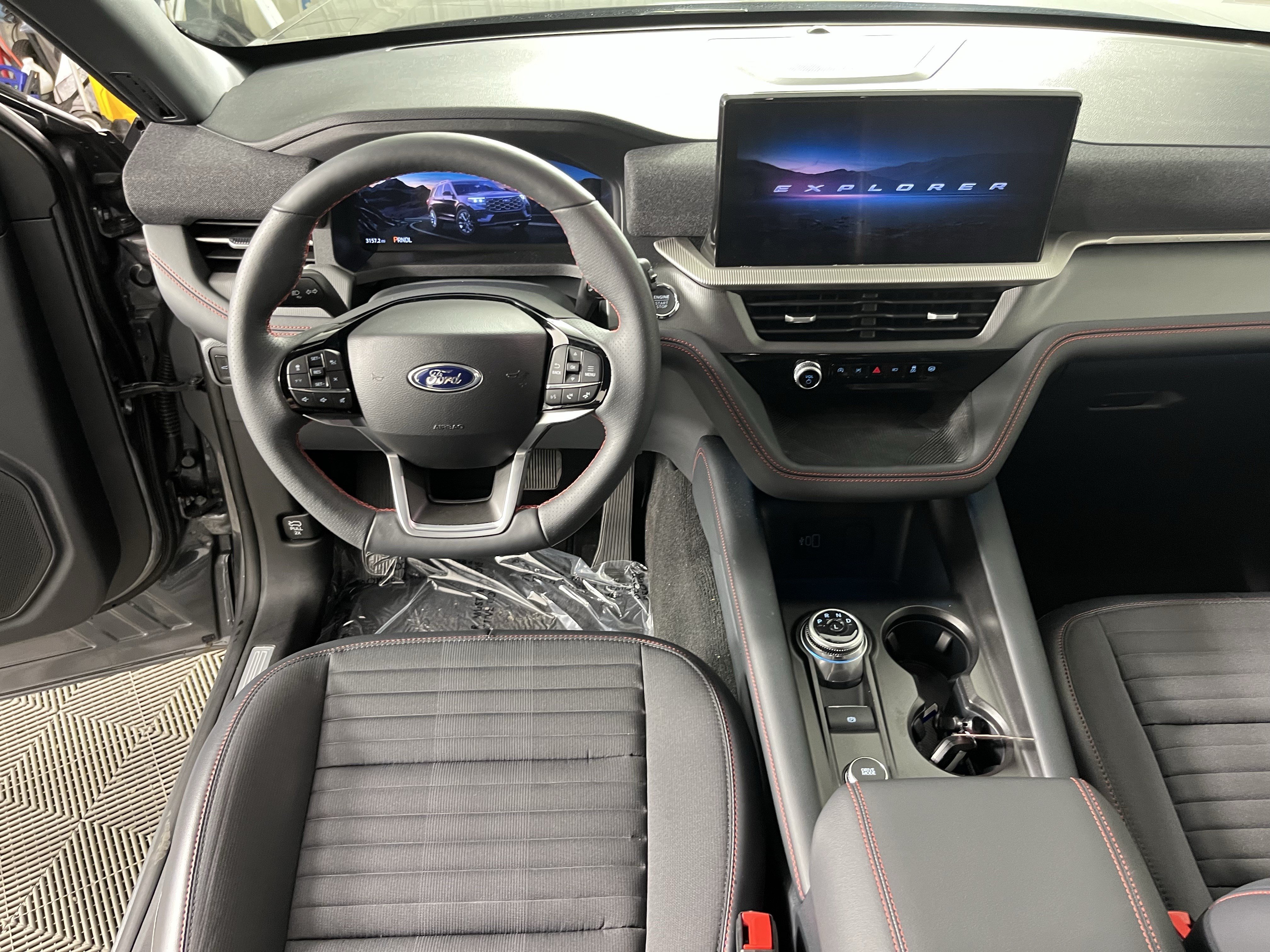 Used 2026 Ford Explorer ST-Line w/ ST-Line Street Pack AWD/4WD image 11
