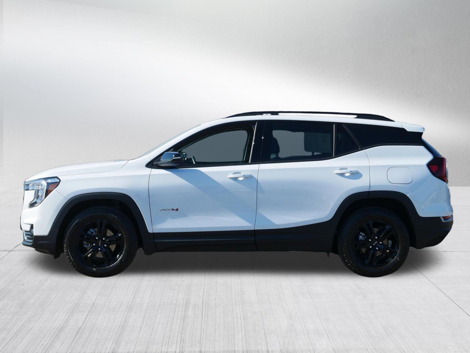 Used 2023 GMC Terrain AT4 w/ Infotainment Package II image 4