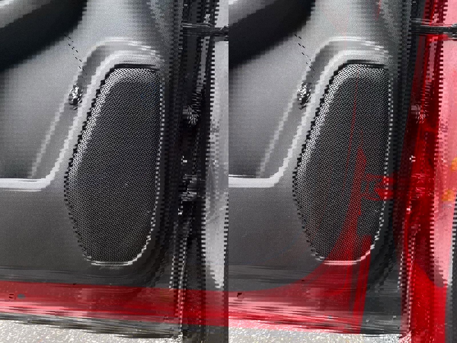 Certified 2023 GMC Acadia SLE w/ Driver Convenience Package image 16