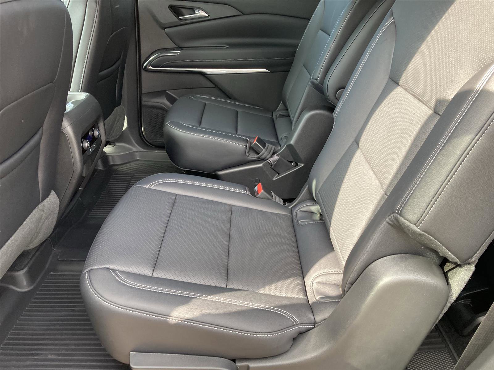New 2026 Chevrolet Traverse LT w/ Driver Confidence Package image 29