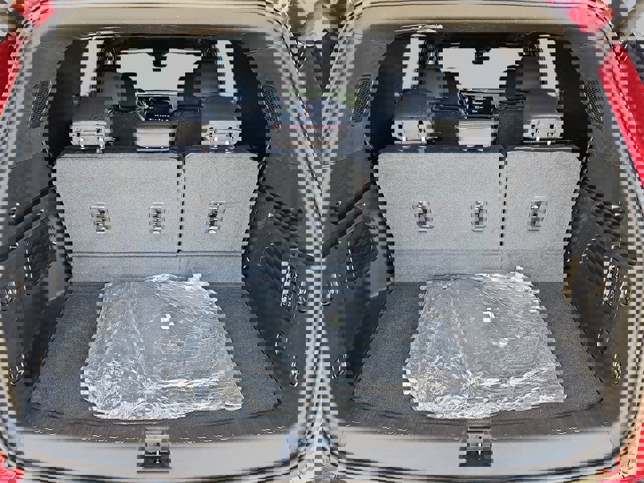 Certified 2024 Chevrolet Traverse RS w/ LPO, Floor Liner Package image 13