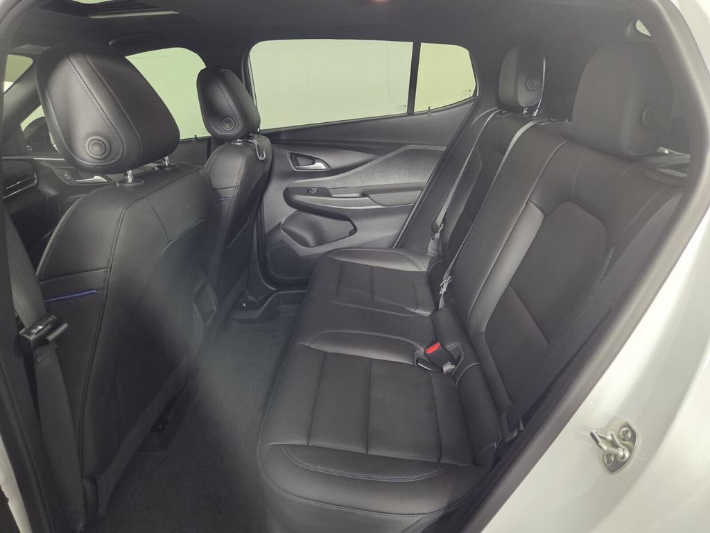 Used 2025 Buick Envista Sport Touring w/ Convenience I Package FWD image 23