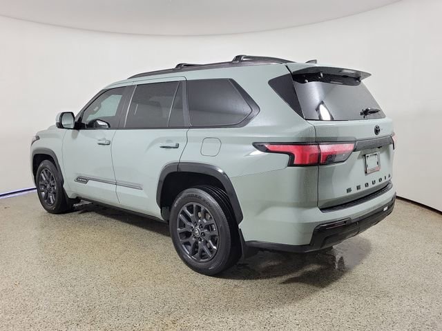 Used 2025 Toyota Sequoia Platinum AWD/4WD image 7