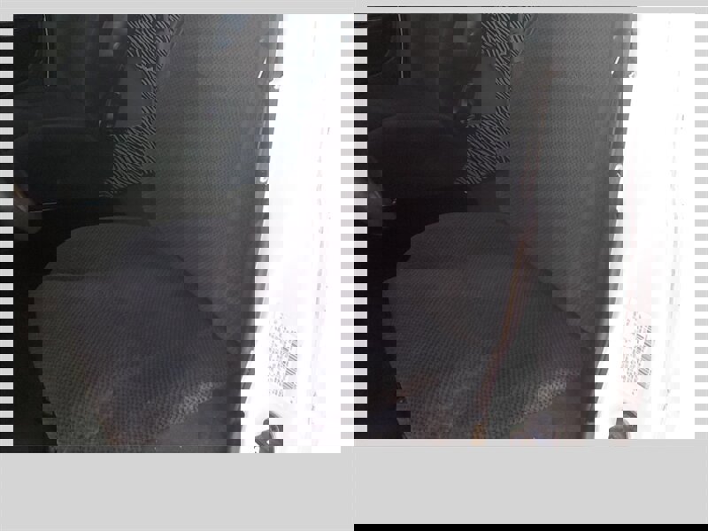 Used 2002 Dodge B1500 image 2