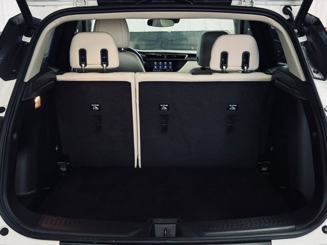 Used 2021 Buick Encore GX Select image 10