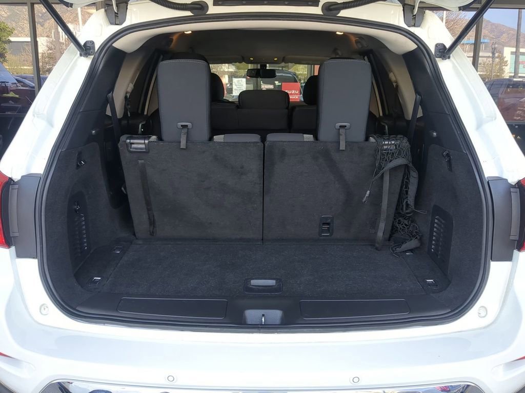 Used 2020 Nissan Pathfinder SV image 28