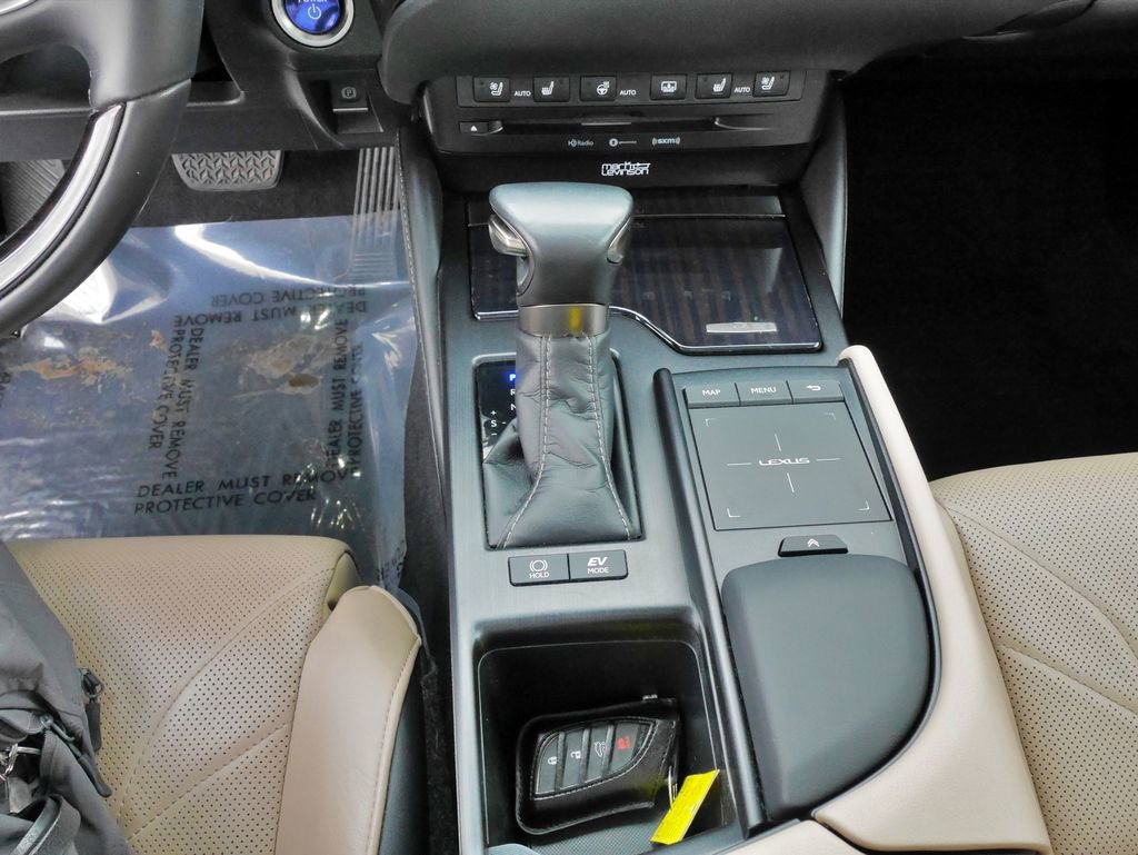 Used 2019 Lexus ES 300h w/ Accessory Package 2 image 29