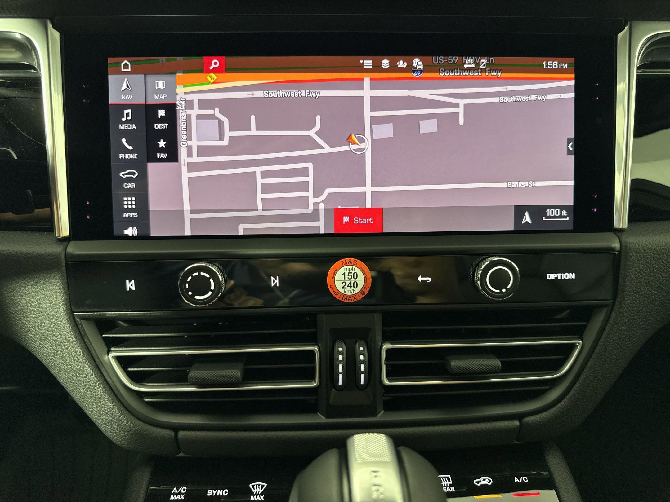 Certified 2025 Porsche Macan image 25