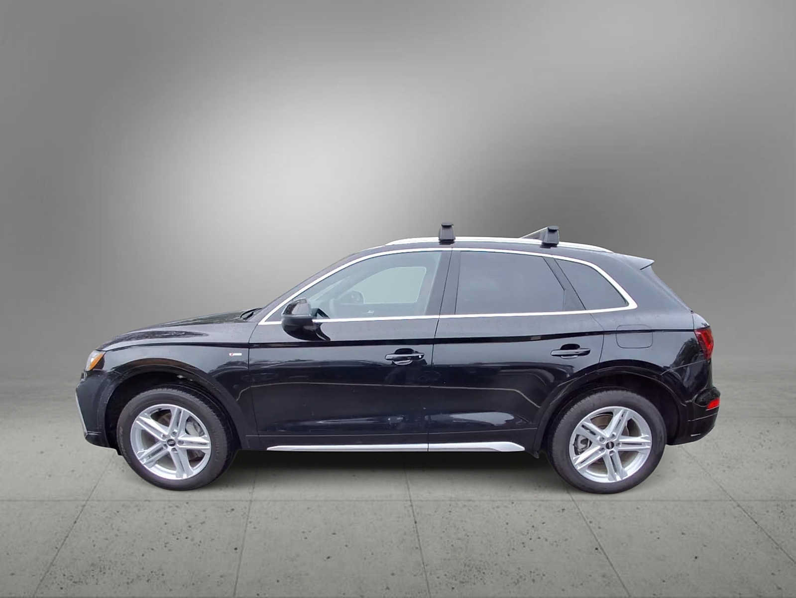 Certified 2024 Audi Q5 e Premium w/ Convenience Package AWD/4WD image 5