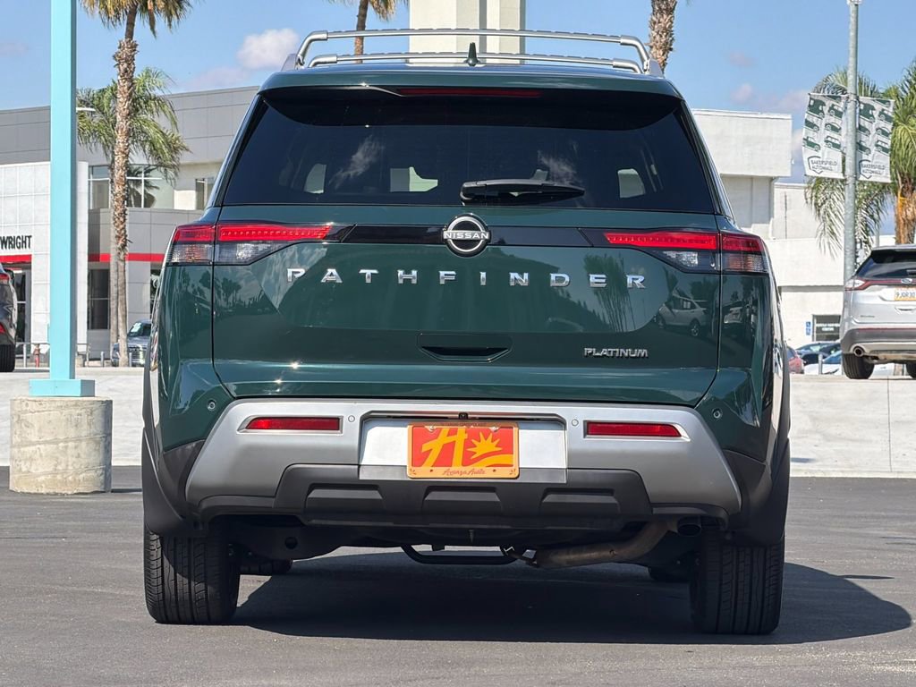 Used 2023 Nissan Pathfinder Platinum FWD image 4