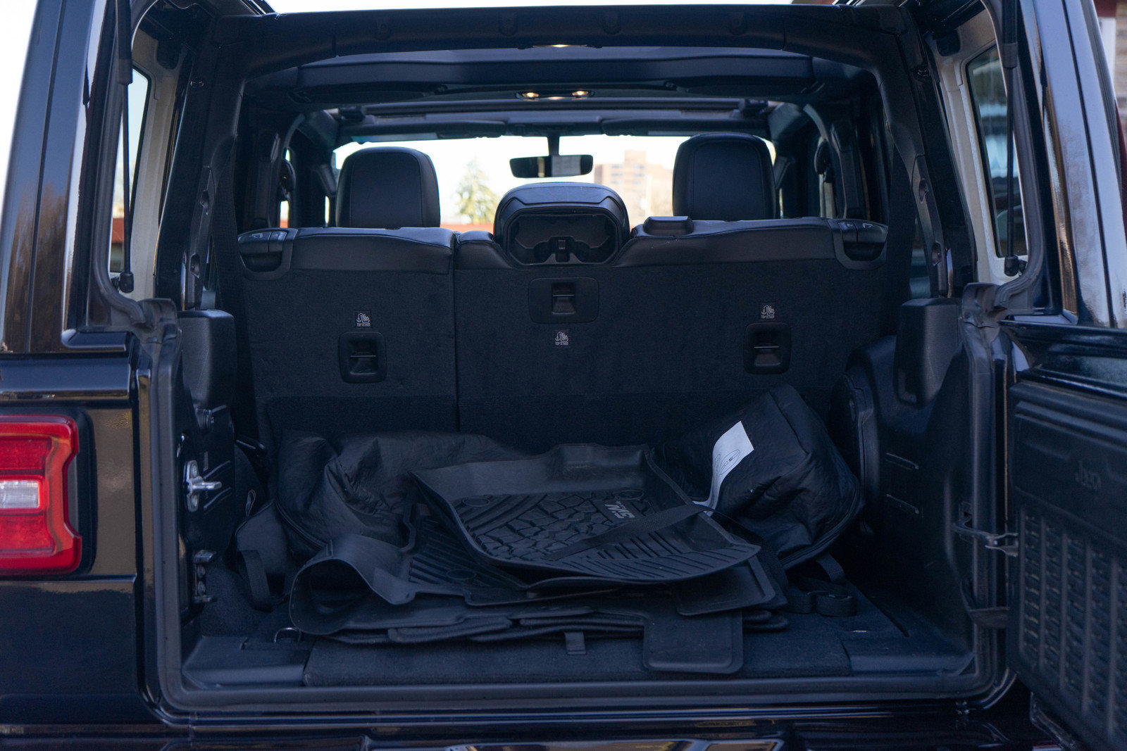 Used 2022 Jeep Wrangler Unlimited Sahara image 10