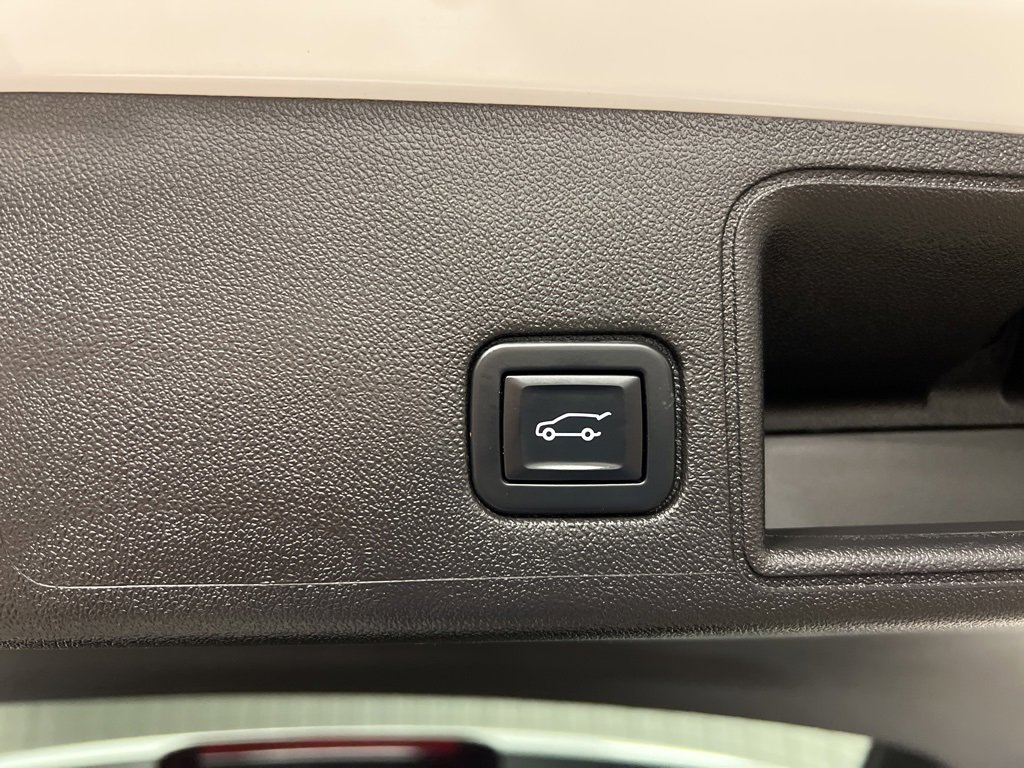 Certified 2022 GMC Terrain SLT w/ LPO, Floor Liner Package image 7