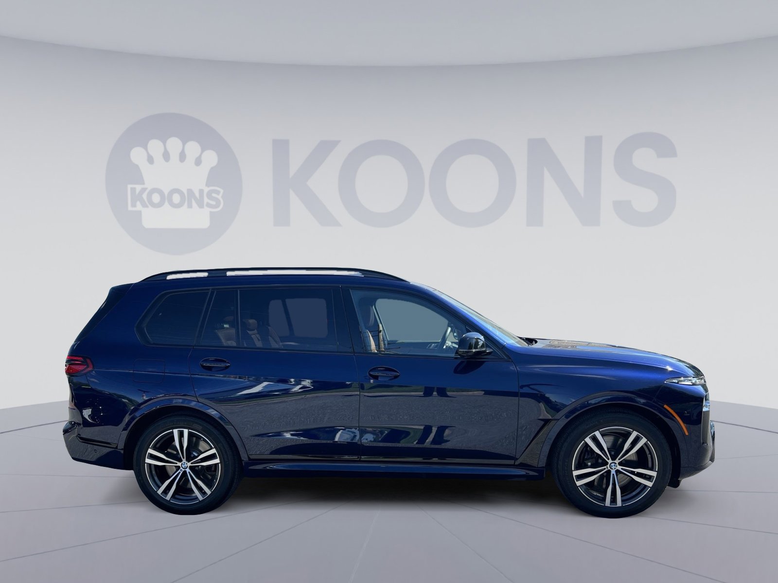 Used 2024 BMW X7 M60i w/ Executive Package AWD/4WD image 8