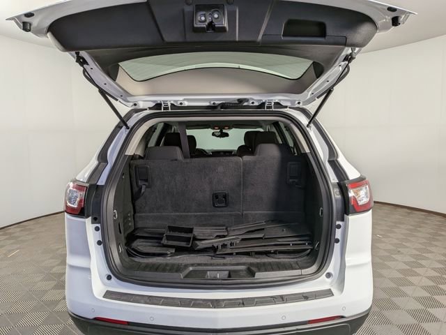 Used 2017 Chevrolet Traverse LT image 7