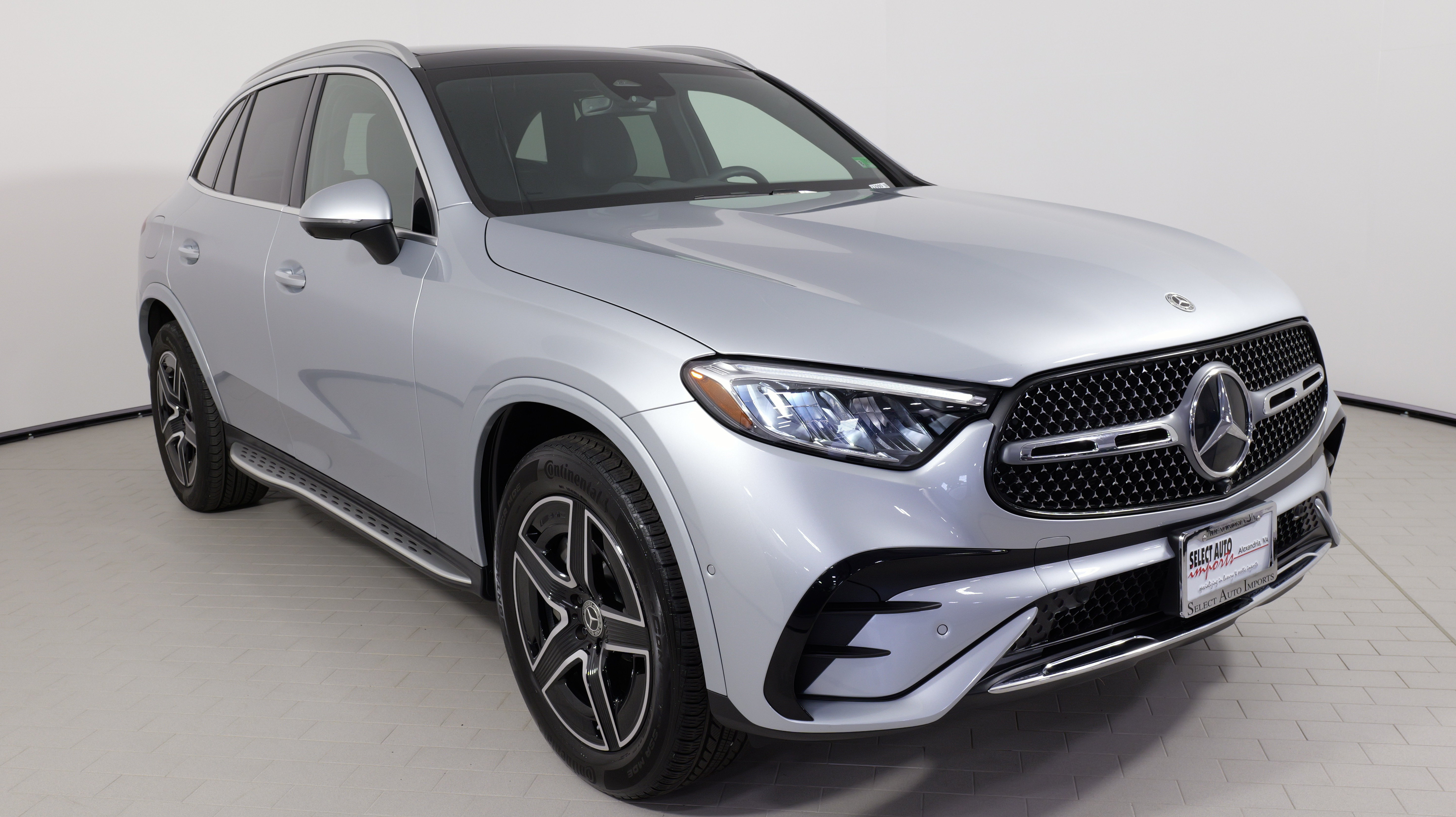 Used 2025 Mercedes-Benz GLC 350e 4MATIC image 8