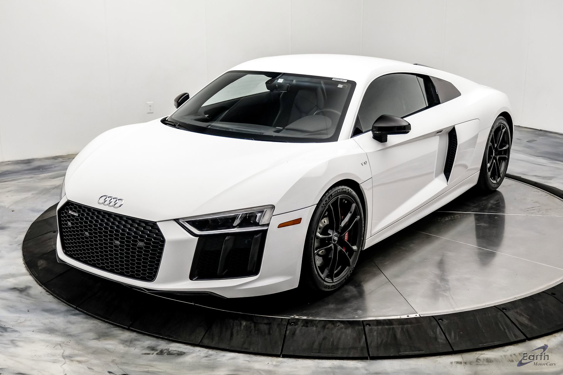 Used 2018 Audi R8 V10 image 7