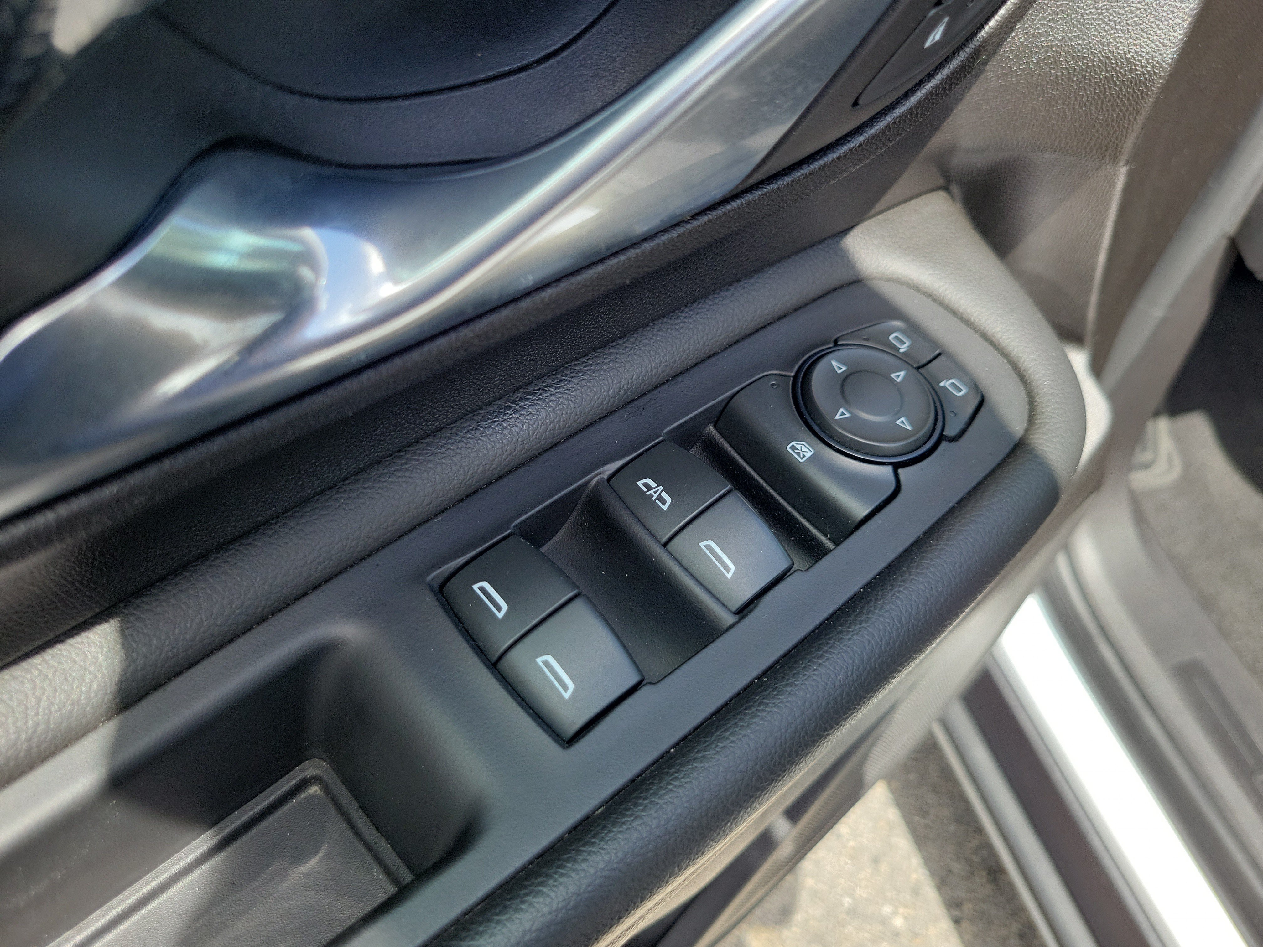 Used 2024 GMC Terrain AT4 w/ Tech Package AWD/4WD image 26