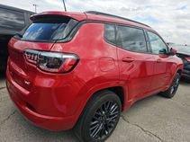 Used 2022 Jeep Compass Limited AWD/4WD image 3