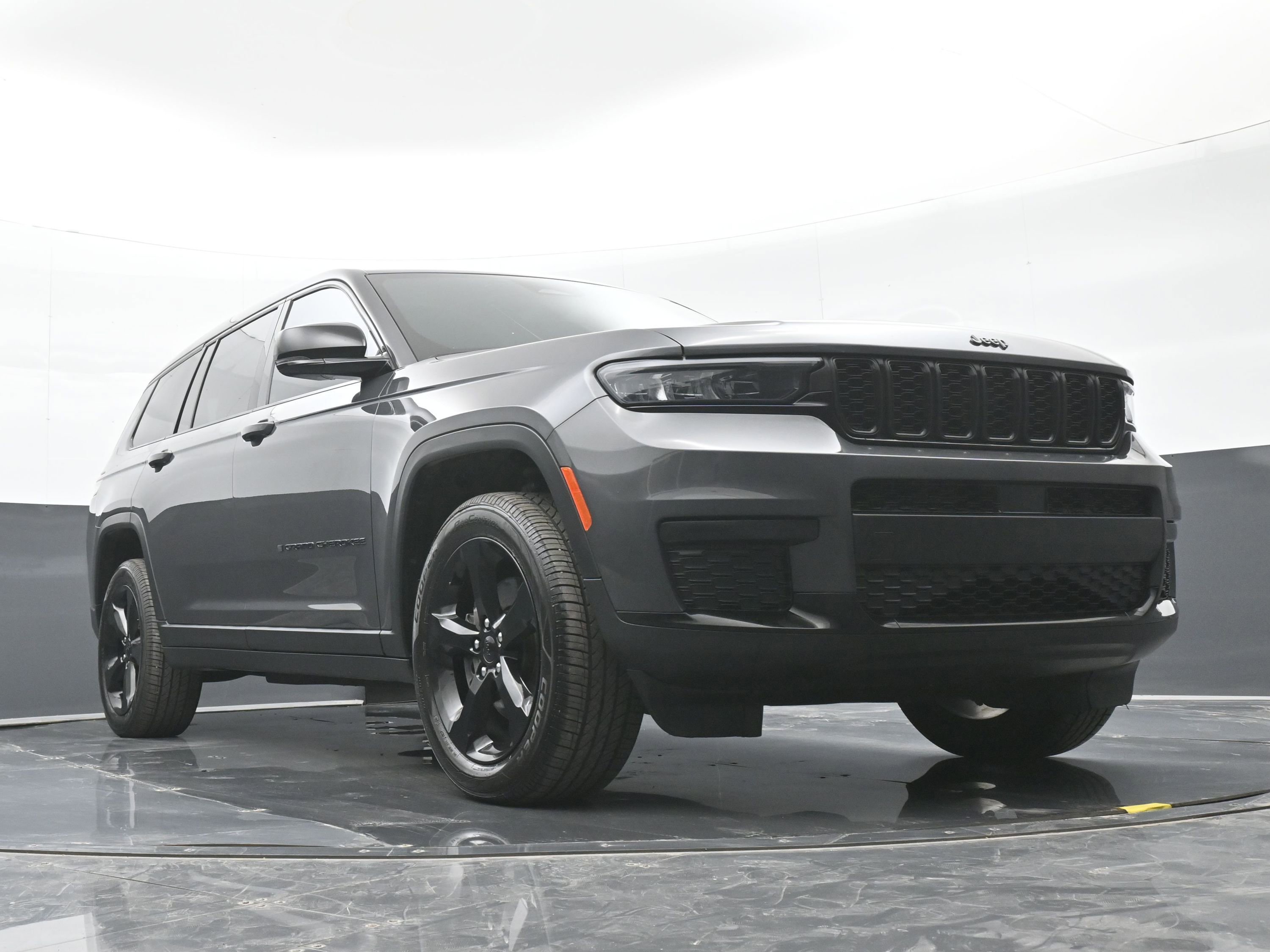 Used 2021 Jeep Grand Cherokee L Laredo AWD/4WD image 42