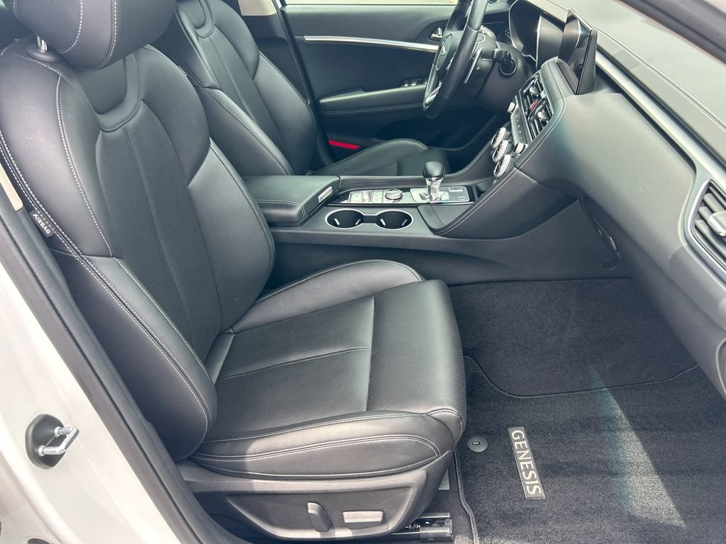 Used 2022 Genesis G70 2.0T AWD/4WD image 13
