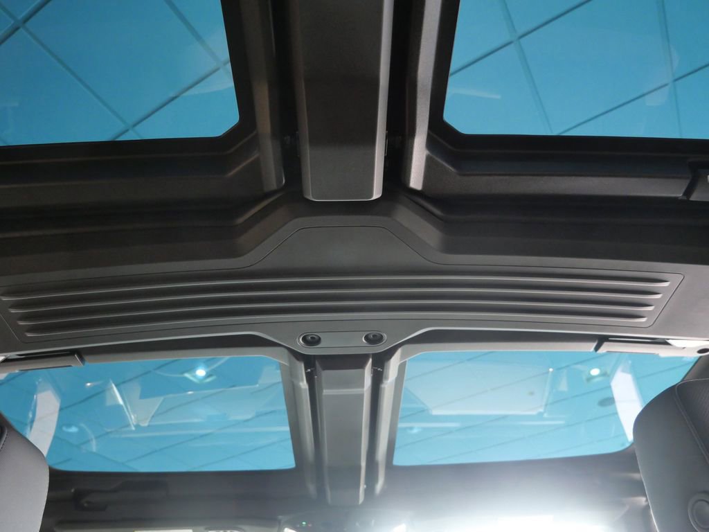 New 2026 GMC Hummer EV SUV w/ LPO, Dark Essentials Package image 20