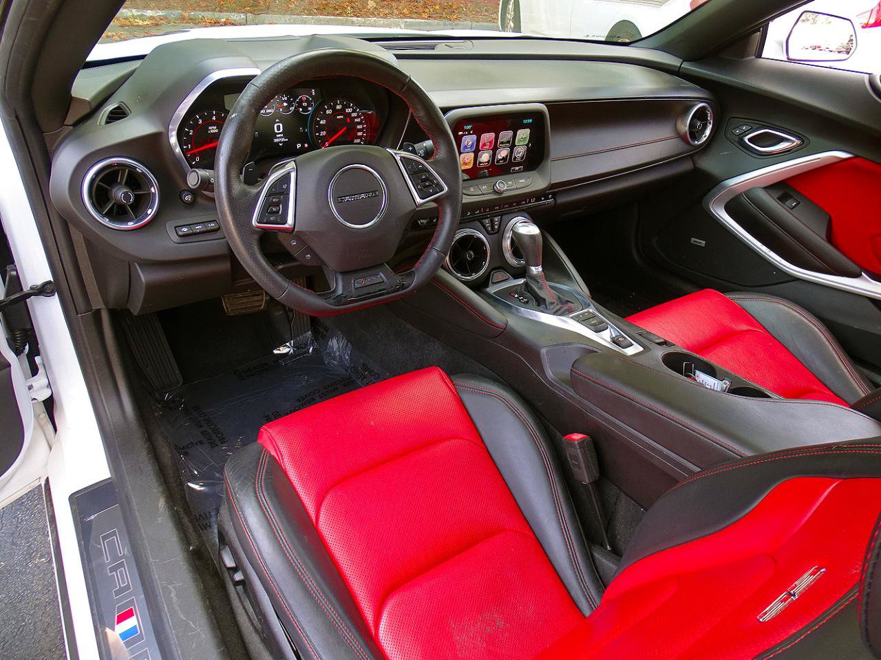 Used 2017 Chevrolet Camaro SS RWD image 18