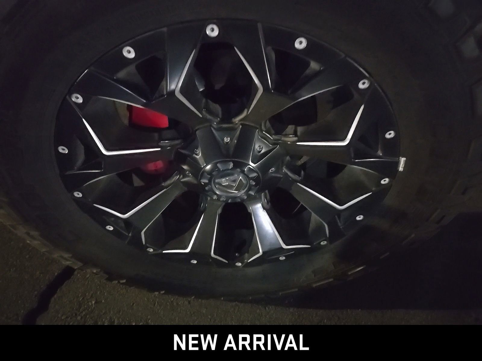 Used 2019 GMC Sierra 1500 SLT w/ SLT Premium Package image 4