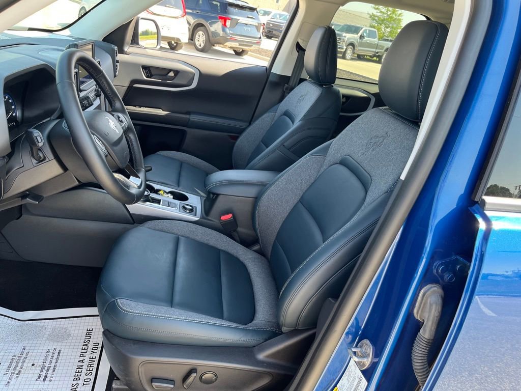 Used 2024 Ford Bronco Sport Outer Banks w/ Tech Package image 25