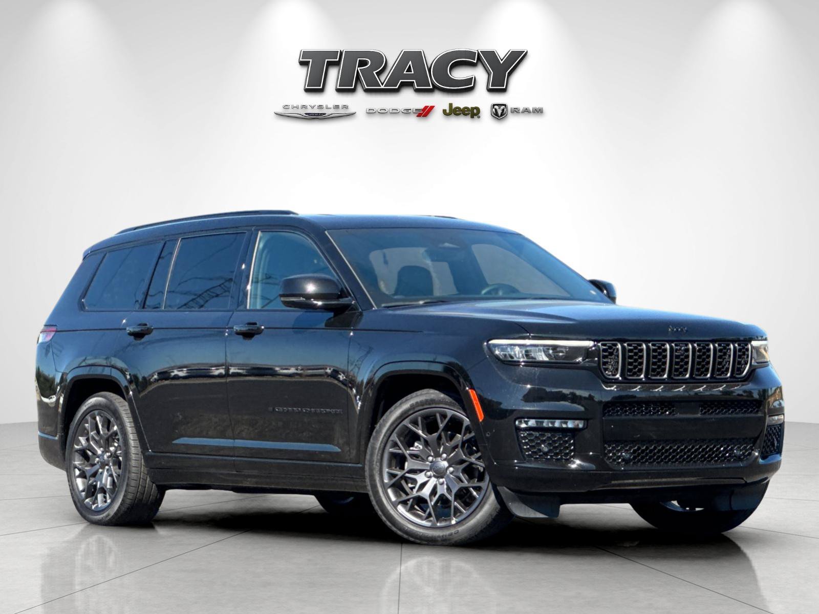 Used 2025 Jeep Grand Cherokee L Summit w/ Obsidian Package AWD/4WD image 2