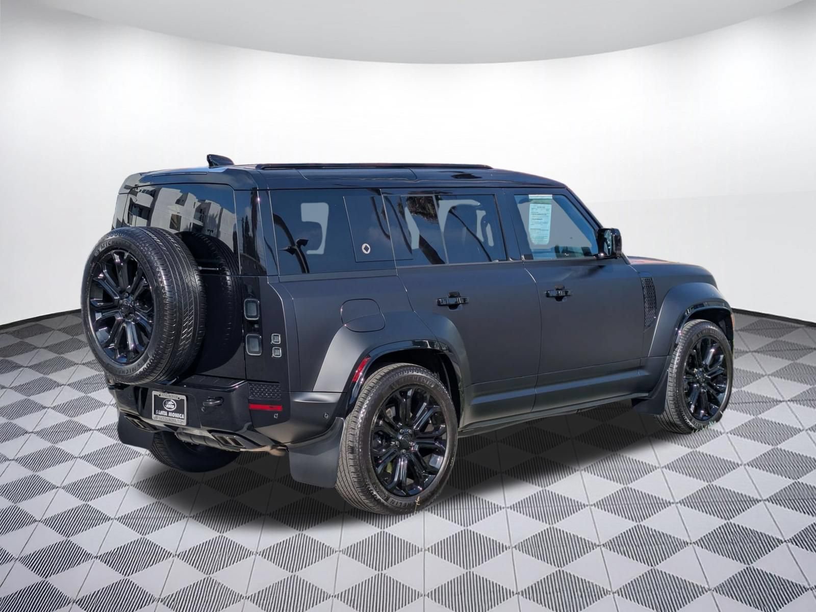 Used 2026 Land Rover Defender 110 OCTA AWD/4WD image 5