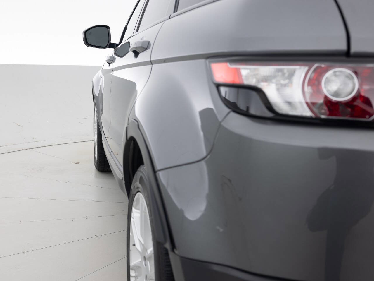Used 2015 Land Rover Range Rover Evoque Pure Premium AWD/4WD image 13
