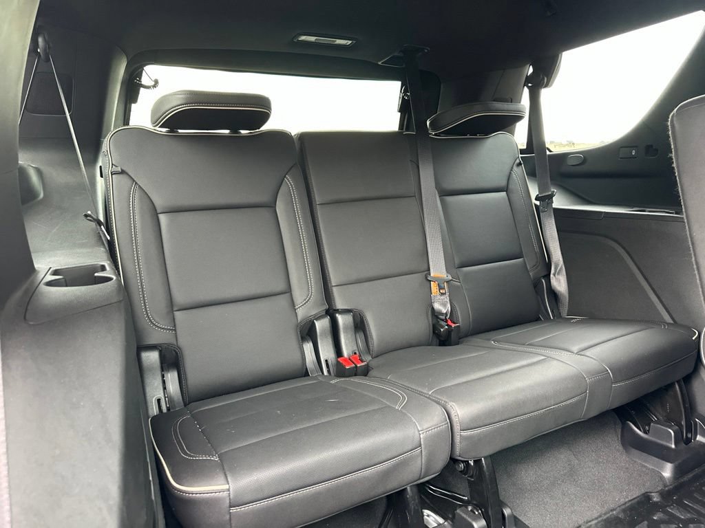 Used 2023 GMC Yukon SLT w/ SLT Premium Package AWD/4WD image 34