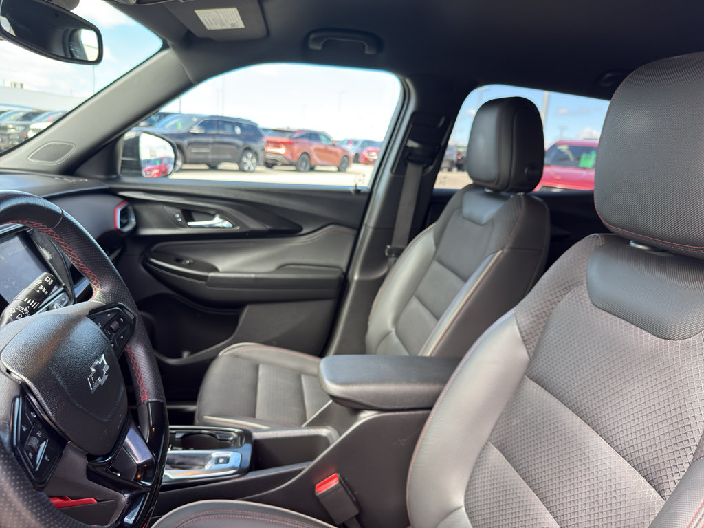 Used 2021 Chevrolet TrailBlazer RS w/ Convenience Package FWD image 27