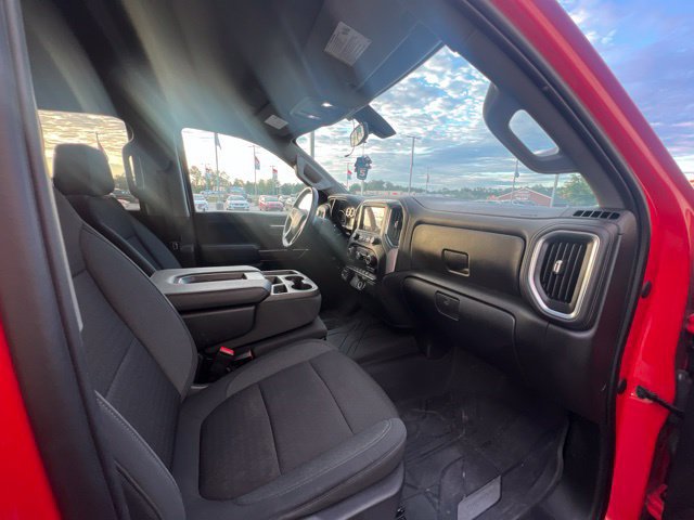 Used 2022 Chevrolet Silverado 1500 LT AWD/4WD image 6