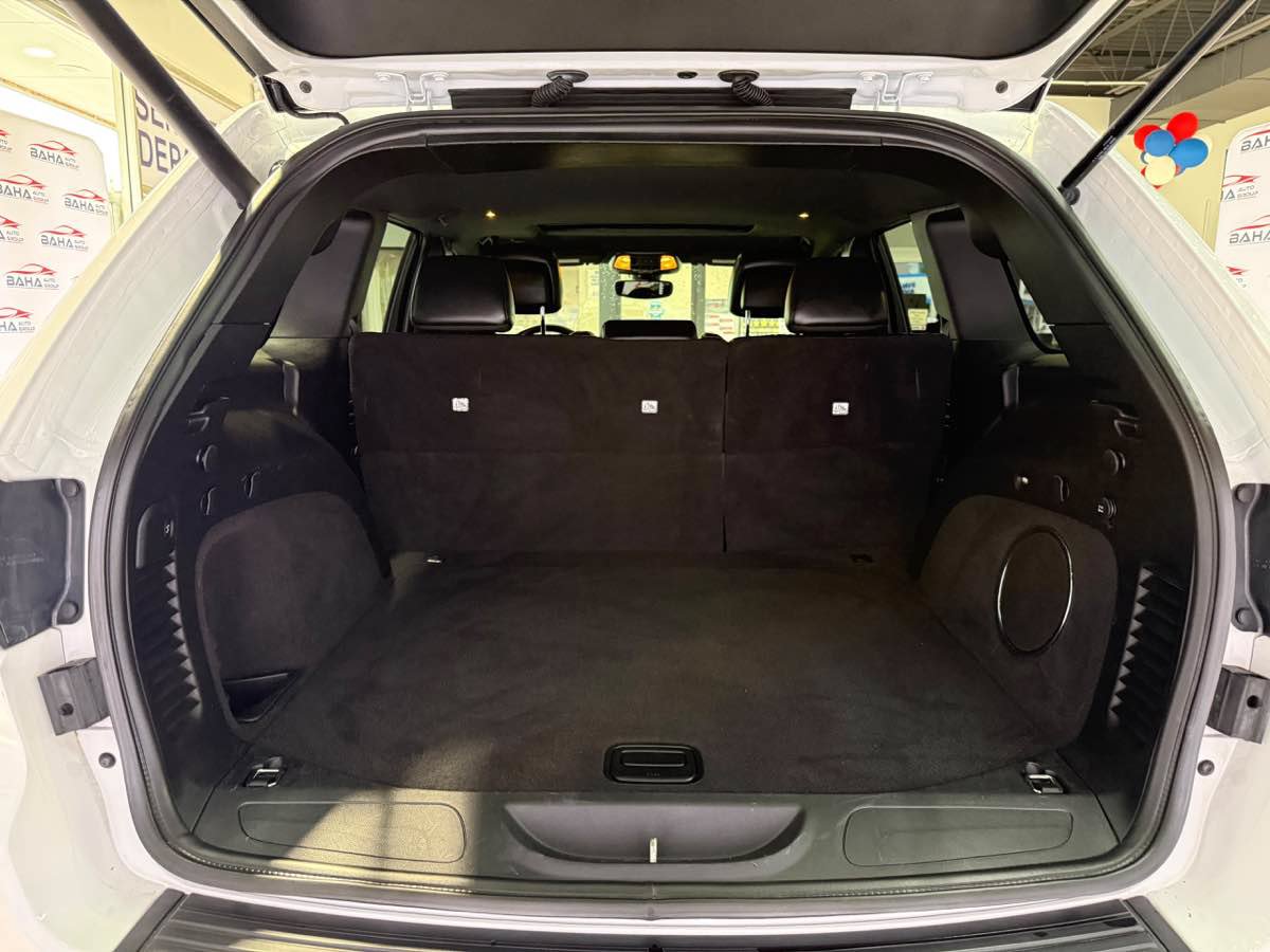 Used 2019 Jeep Grand Cherokee Altitude AWD/4WD image 32