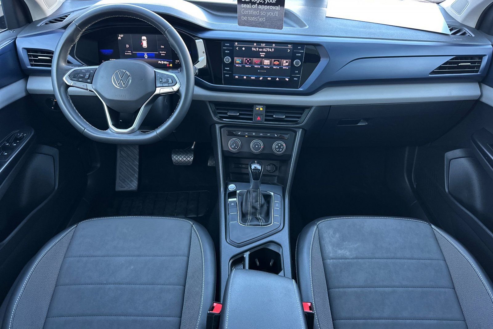 Used 2022 Volkswagen Taos SE w/ Panoramic Sunroof Package image 13