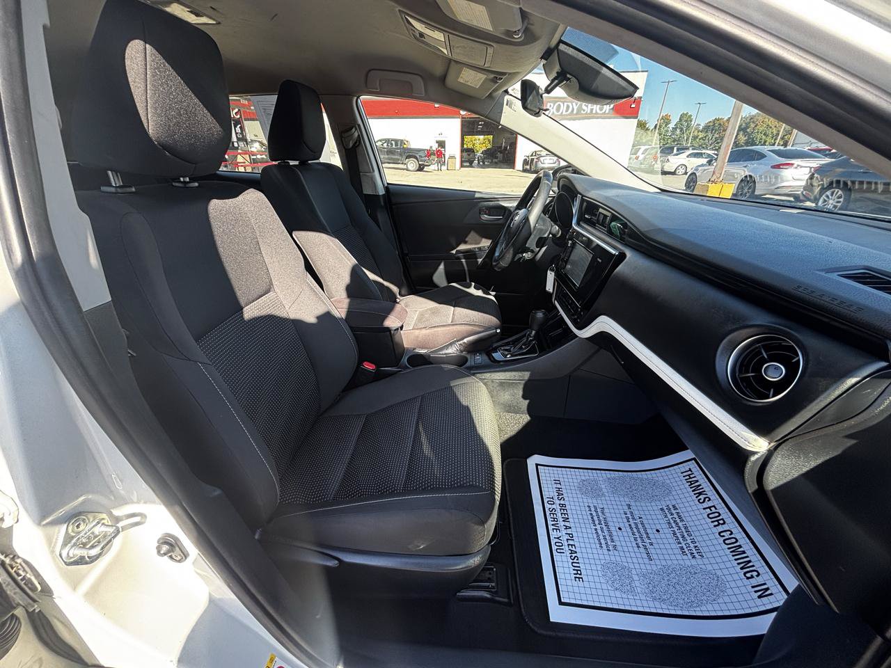 Used 2018 Toyota Corolla iM w/ Carpet Mat Package (TMS) FWD image 10