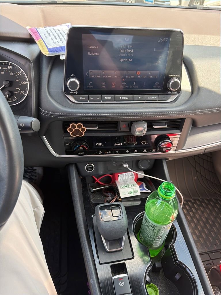 Used 2023 Nissan Rogue SV w/ SV Premium B Package image 20