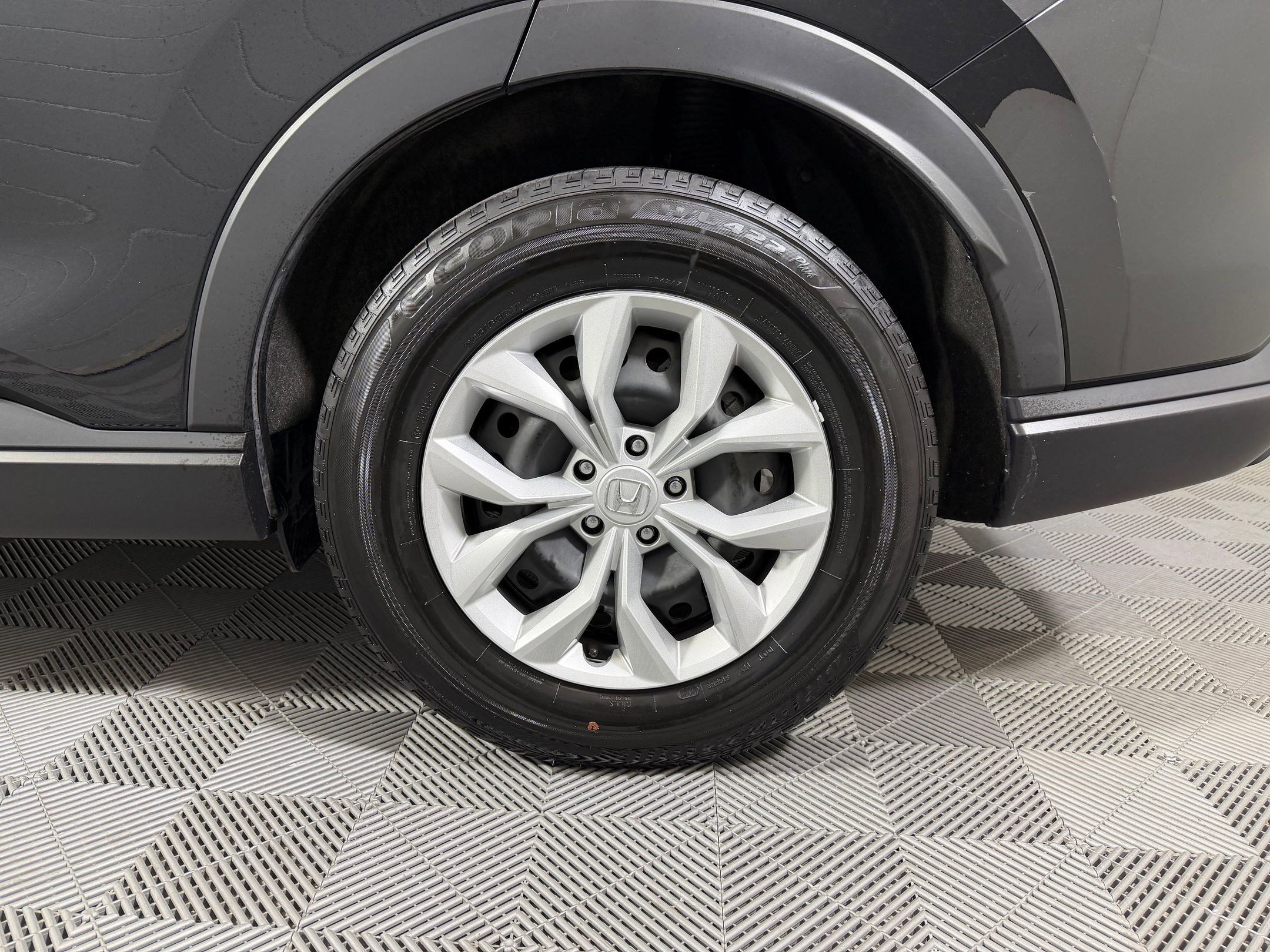 Used 2025 Honda CR-V LX image 19