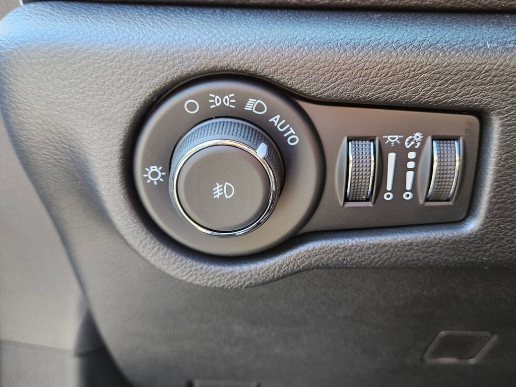 New 2026 Chrysler Pacifica Select image 27