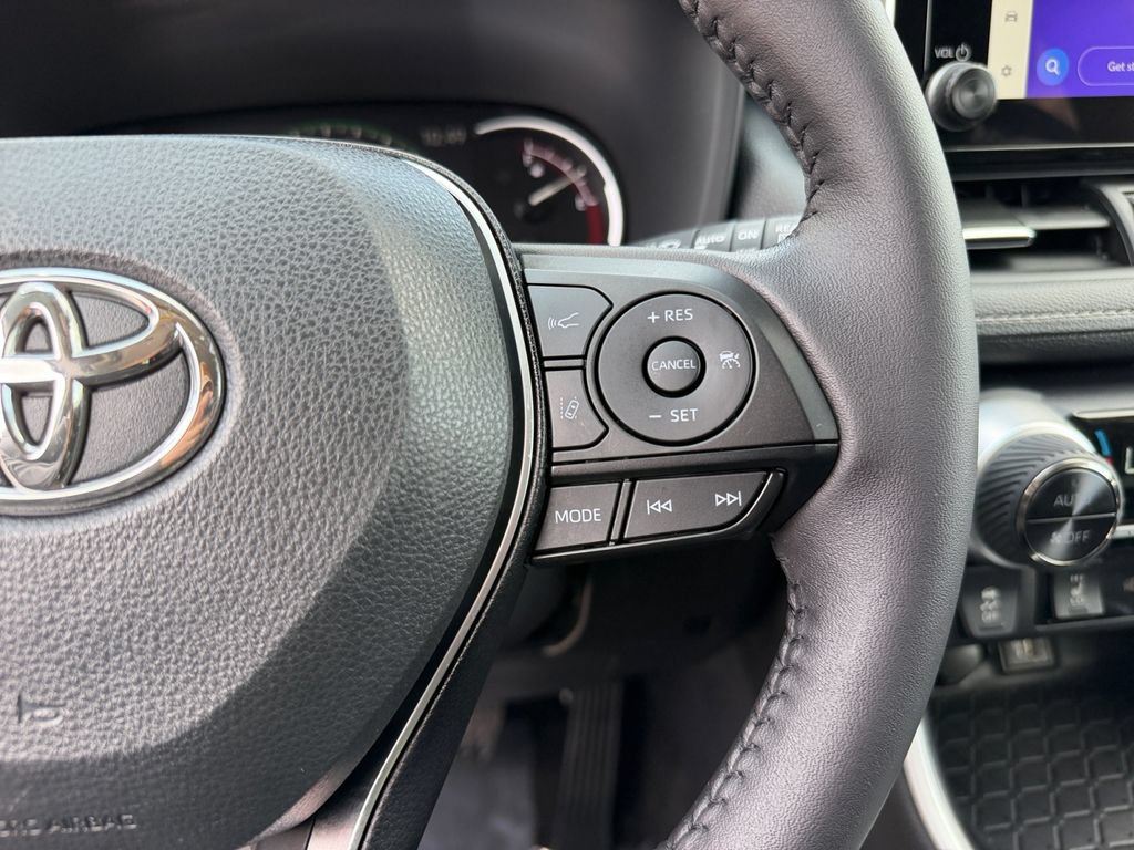 Certified 2025 Toyota RAV4 XLE Premium AWD/4WD image 19