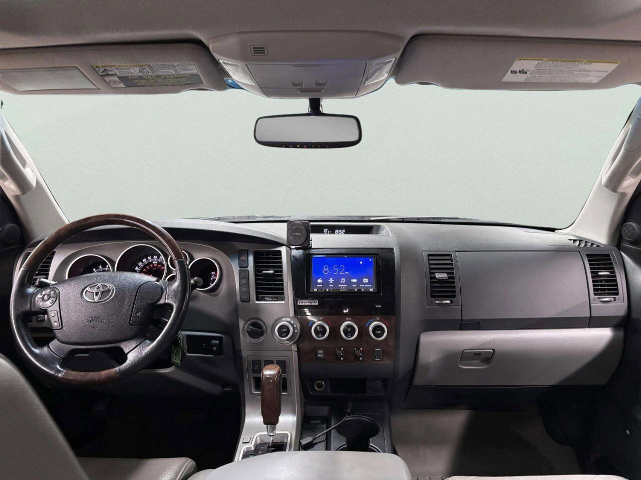 Used 2010 Toyota Tundra Limited image 29