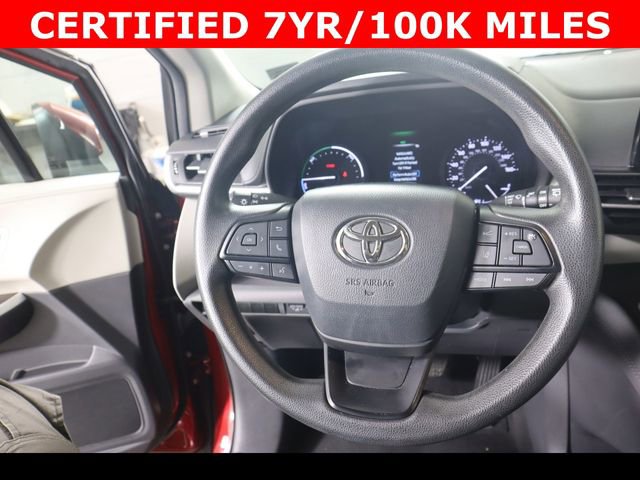 Used 2024 Toyota Sienna LE image 20
